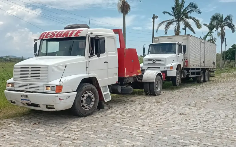 Guincho de caminhão baú